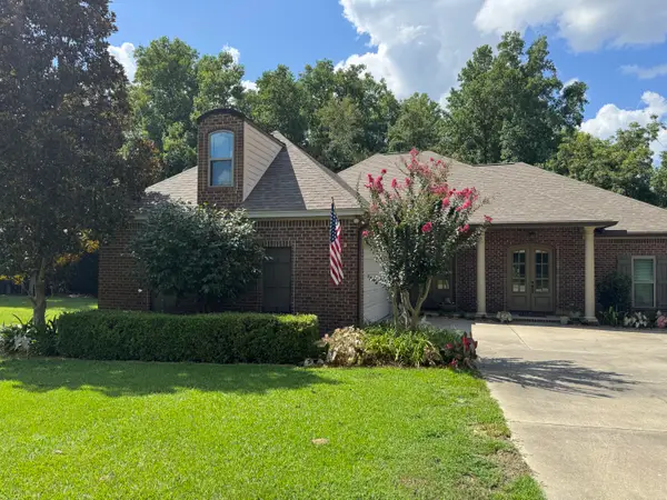 70 Woodside, Hattiesburg, MS 39402