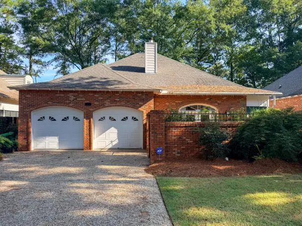 42 Acadian, Hattiesburg, MS 39402