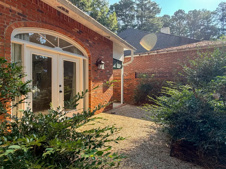 42 Acadian, Hattiesburg, MS 39402 - #3