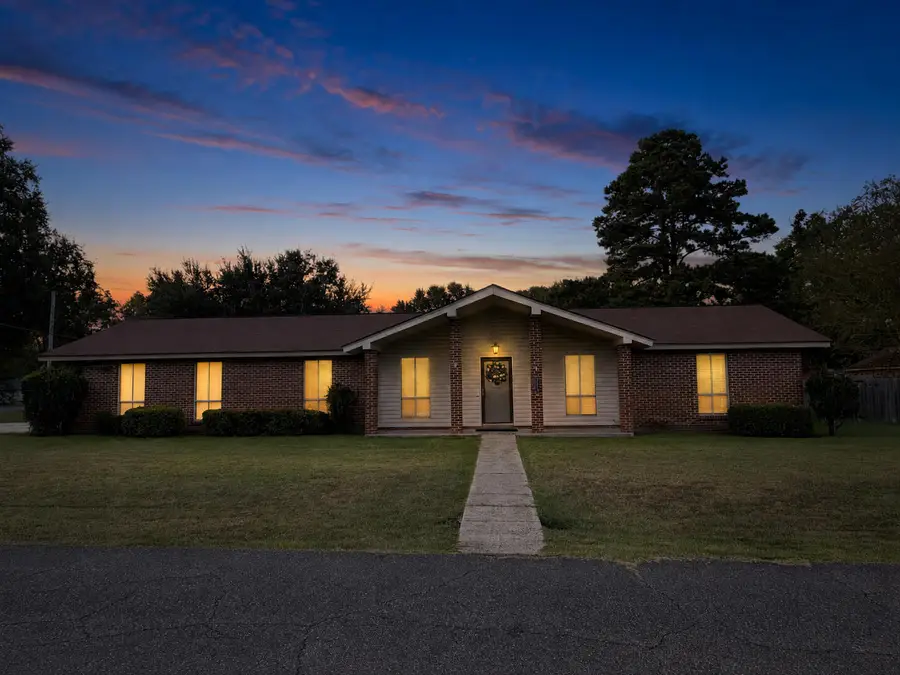 2800 Wade Dr., Hattiesburg, MS 39401 - #2