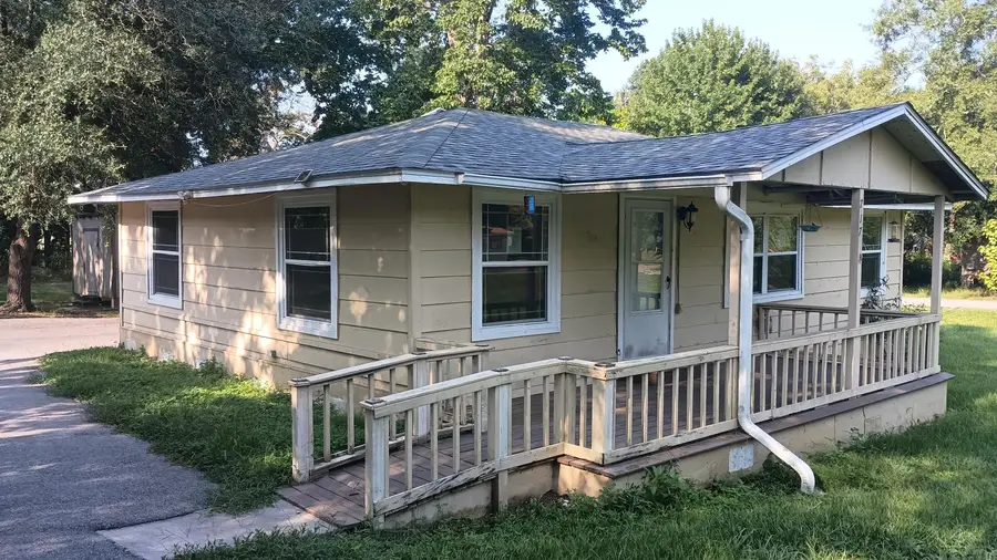 717 W Main St., Sandersville, MS 39439 - #2