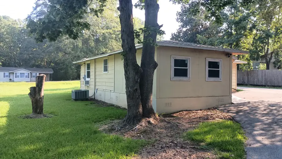 717 W Main St., Sandersville, MS 39439 - #3