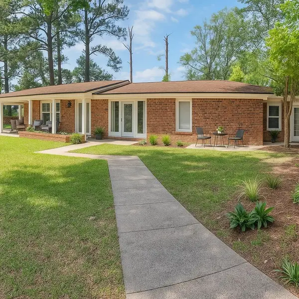 1843 Sherwood Dr., Laurel, MS 39440