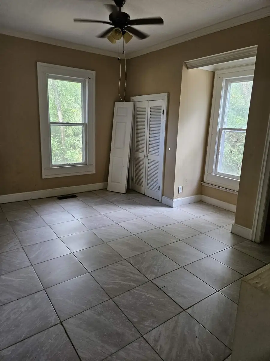2129 N 5th Ave., Laurel, MS 39440 - #3