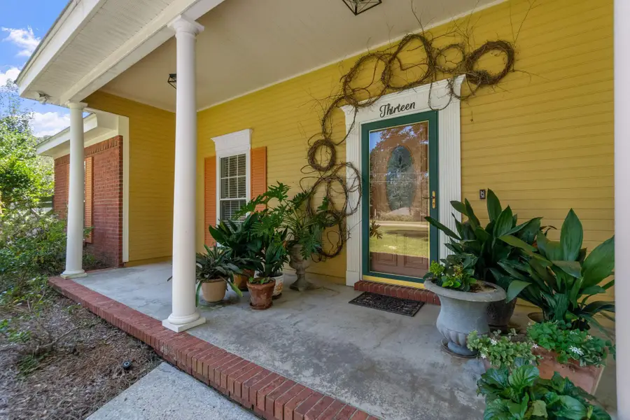 13 William Oaks Dr., Hattiesburg, MS 39402 - #3