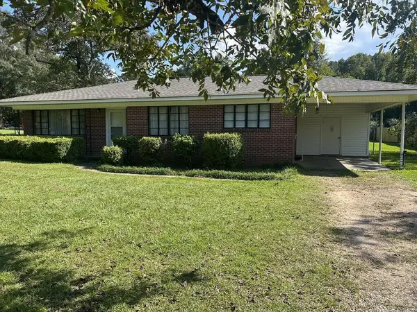 274 Trace Rd., Laurel, MS 39443