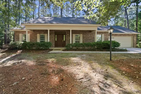 107 Courtland Dr., Hattiesburg, MS 39402