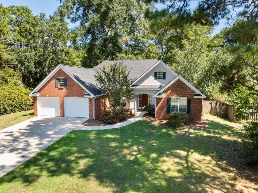 101 Yellow Pine Dr., Hattiesburg, MS 39402 - #2