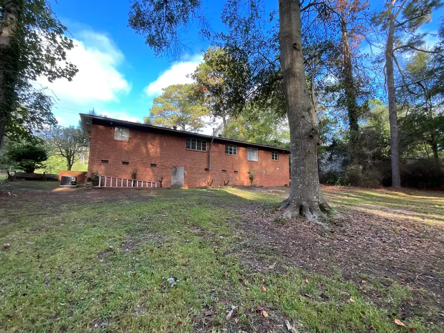 23 Sunset, Laurel, MS 39440 - #2
