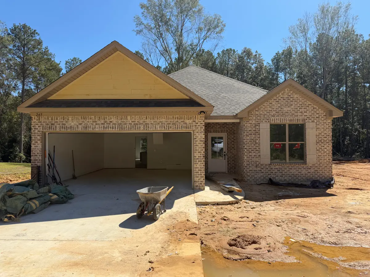 245 Smith Dr., Mendenhall, MS 39114 - #1