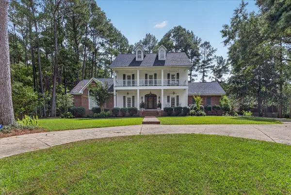 19 Magnolia, Hattiesburg, MS 39402