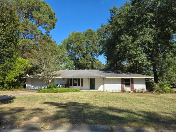 2910 Laramie, Hattiesburg, MS 39402