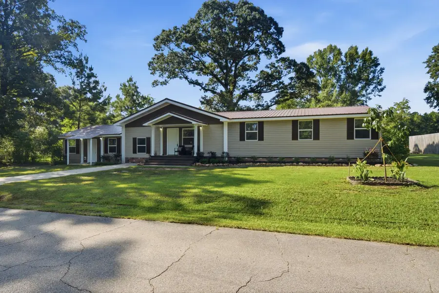 35 Mixon Rd., Hattiesburg, MS 39401 - #2