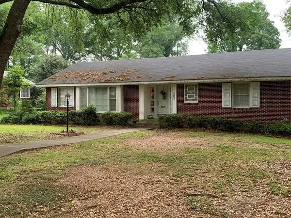402 Laurel, McComb, MS 39648