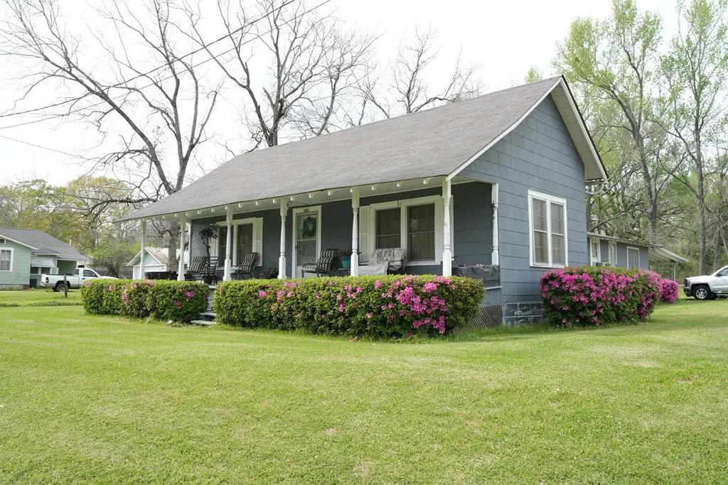 1031 Pearl River Ave, McComb, MS 39666 - Image #1