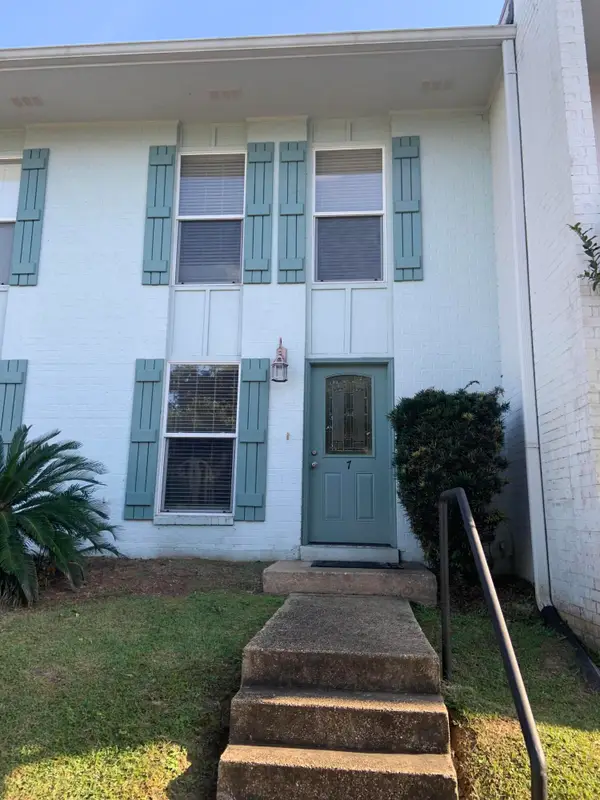 3230 Cumberland Road, Ocean Springs, MS 39564