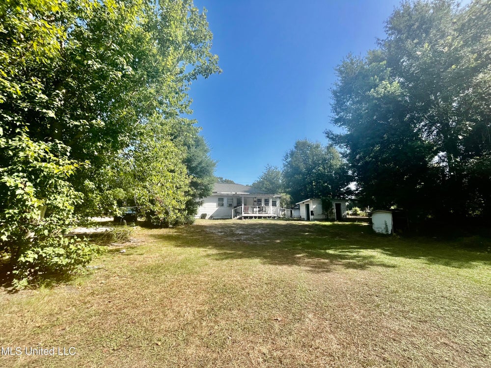 2531 Pass Road, Biloxi, MS 39531 BHGRE