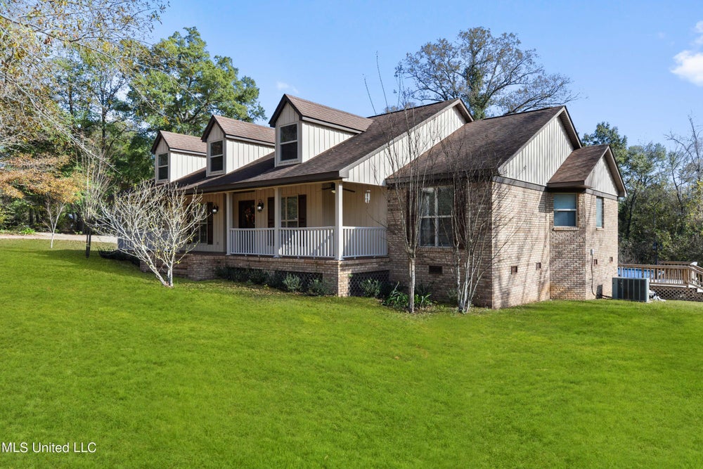 139 Lakota Hills, Lucedale, MS 39452 BHGRE