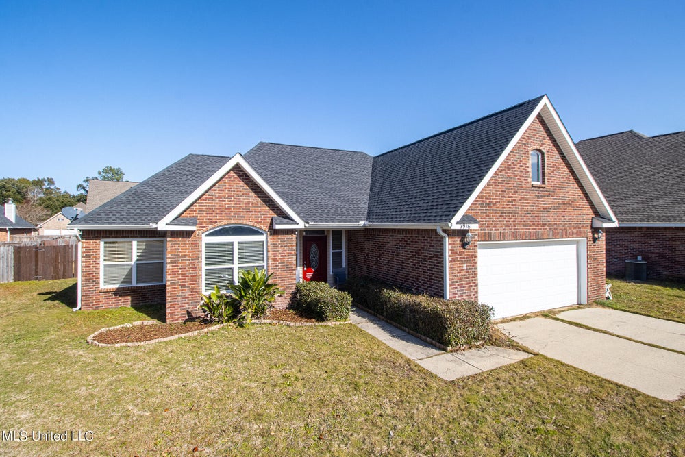 7916 Rue Madison, Ocean Springs, MS 39564 BHGRE