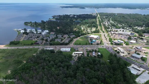 Lot 11 Village Square Drive, Brandon, MS 39047