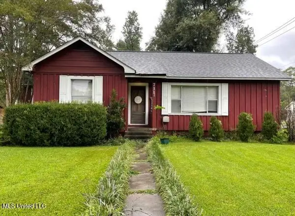 711 Bell Avenue, Greenwood, MS 38930