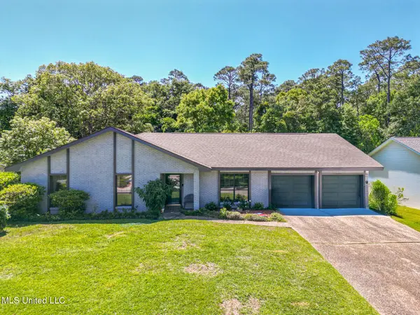 419 Cove Drive, Biloxi, MS 39531