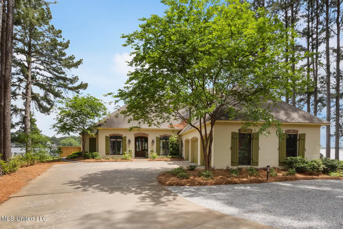 130 Northshore Point, Madison, MS 39110 - Image #1