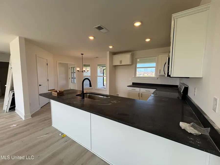 103 Red Bird Cove, Senatobia, MS 38668 - Image #3