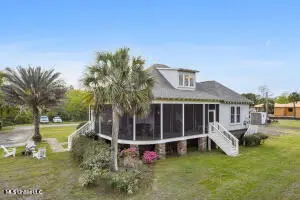 400 Merritt Street, Waveland, MS 39576 - Image #2