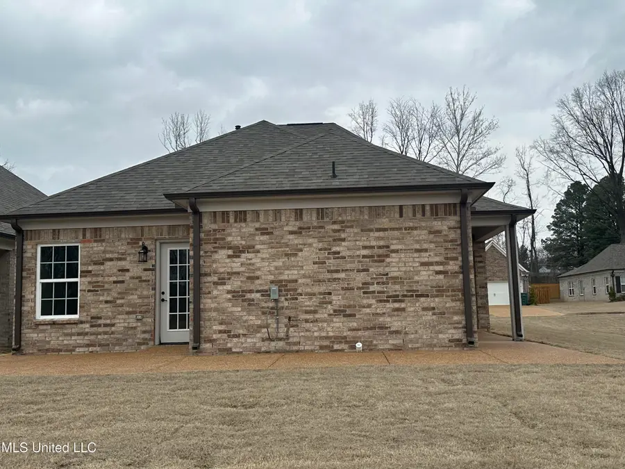 343 Flower Garden Drive, Southaven, MS 38671 - #2