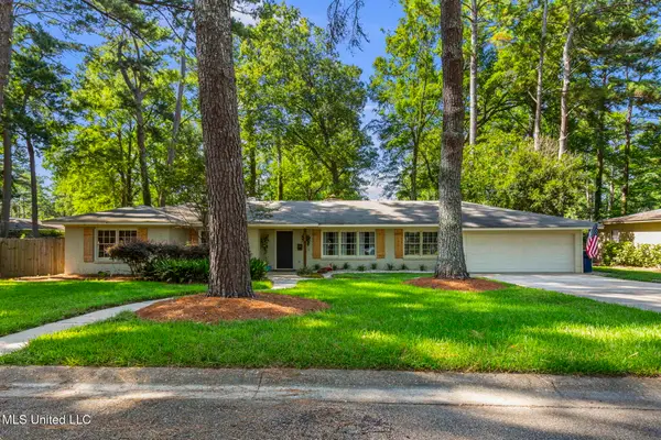 5235 Hialeah Drive, Jackson, MS 39211