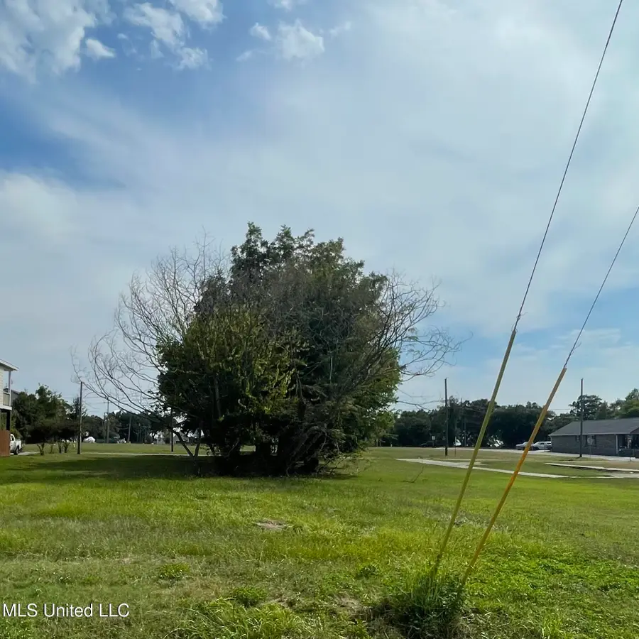 387 Richmond Drive, Biloxi, MS 39530 - Image #2