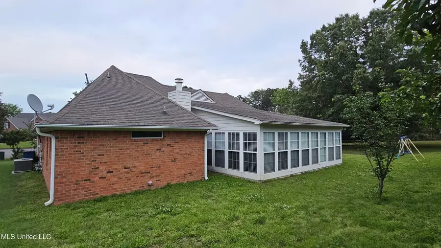 9004 Lakeside Cove, Olive Branch, MS 38654 - Image #3