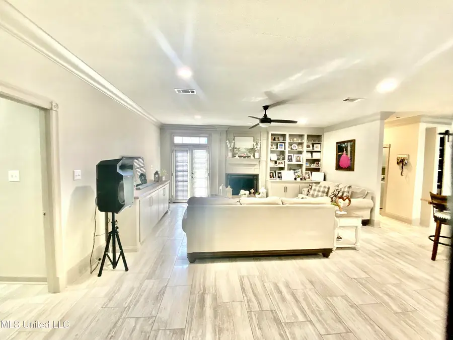 108 Honeysuckle Lane, Ridgeland, MS 39157 - Image #3