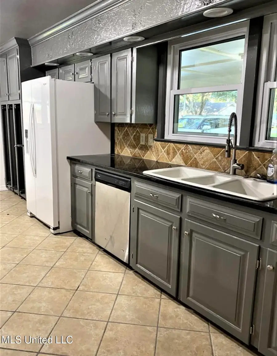 608 N Oak Street, Vidalia, LA 71373 - #3