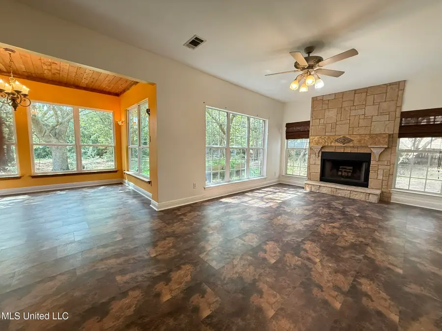 1516 Shelby Lane, Ocean Springs, MS 39564 - Image #2