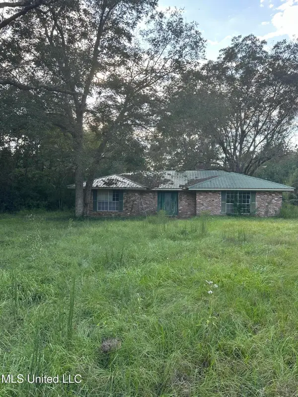 79 Brooks Road, Hattiesburg, MS 39401