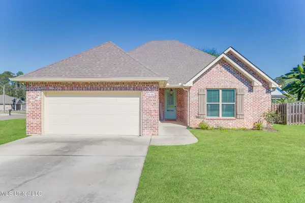 9838 Ala Moana Street, Diamondhead, MS 39525