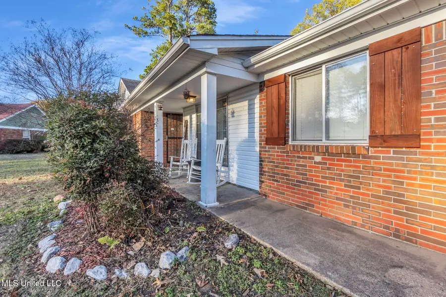 8524 Farmington Cove, Southaven, MS 38671 - Image #3