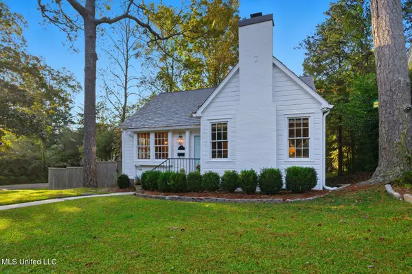 1711 Poplar Boulevard, Jackson, MS 39202