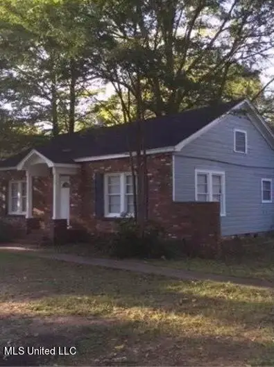 126 Mccluer Road, Jackson, MS 39212