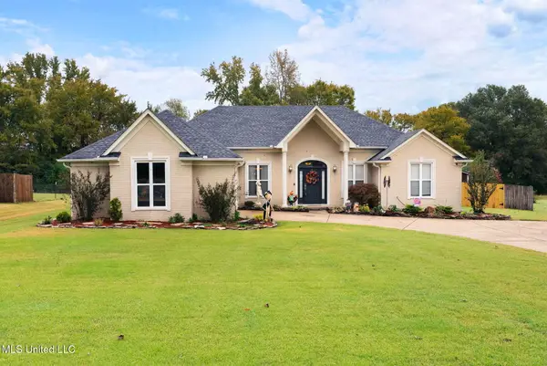 114 Ethelyn Smith Drive, Senatobia, MS 38668