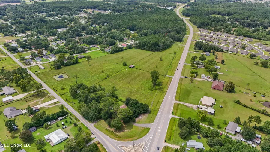 14500 Mcclellan Road, Biloxi, MS 39532 - Image #2