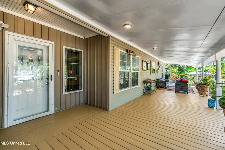 17990 Cuevas Road, Kiln, MS 39556 - Image #2