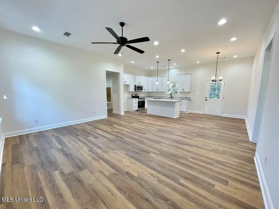 3 Cove Lake Road, Carriere, MS 39426 - Image #2