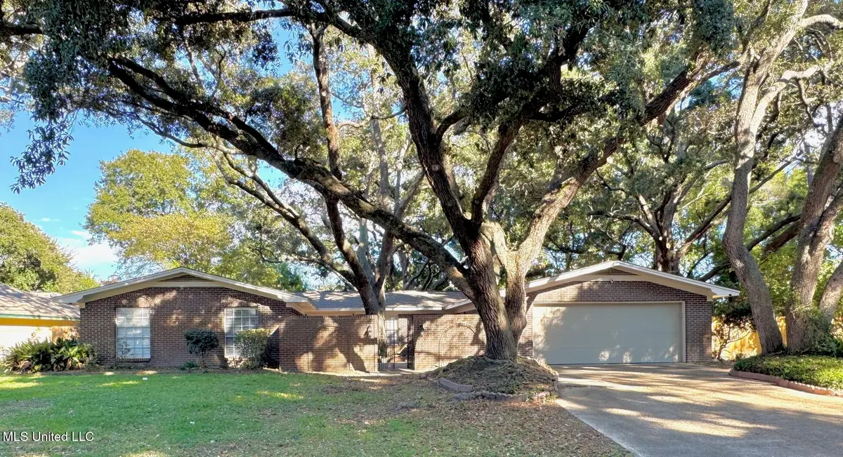 304 Fairview Drive, Biloxi, MS 39531 - Image #1