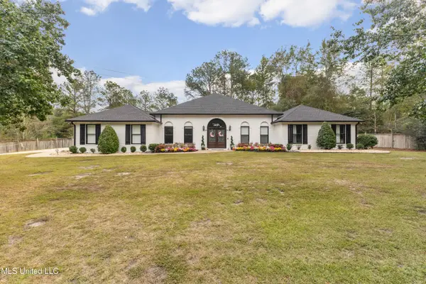 49 Canebrake Boulevard, Hattiesburg, MS 39402