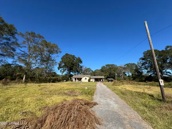 128 Hurricane Creek Road, Lumberton, MS 39455