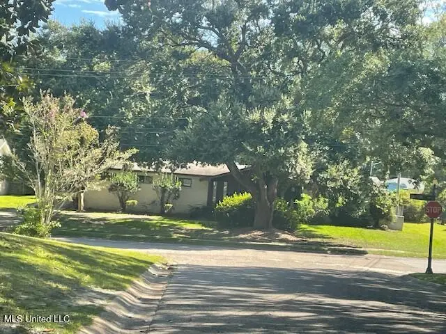 201 Ravens Court, Ocean Springs, MS 39564 - Image #3