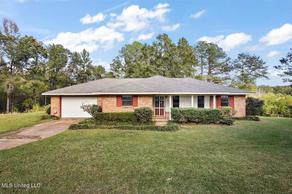 820 Memorial Drive, Braxton, MS 39044 - Image #1